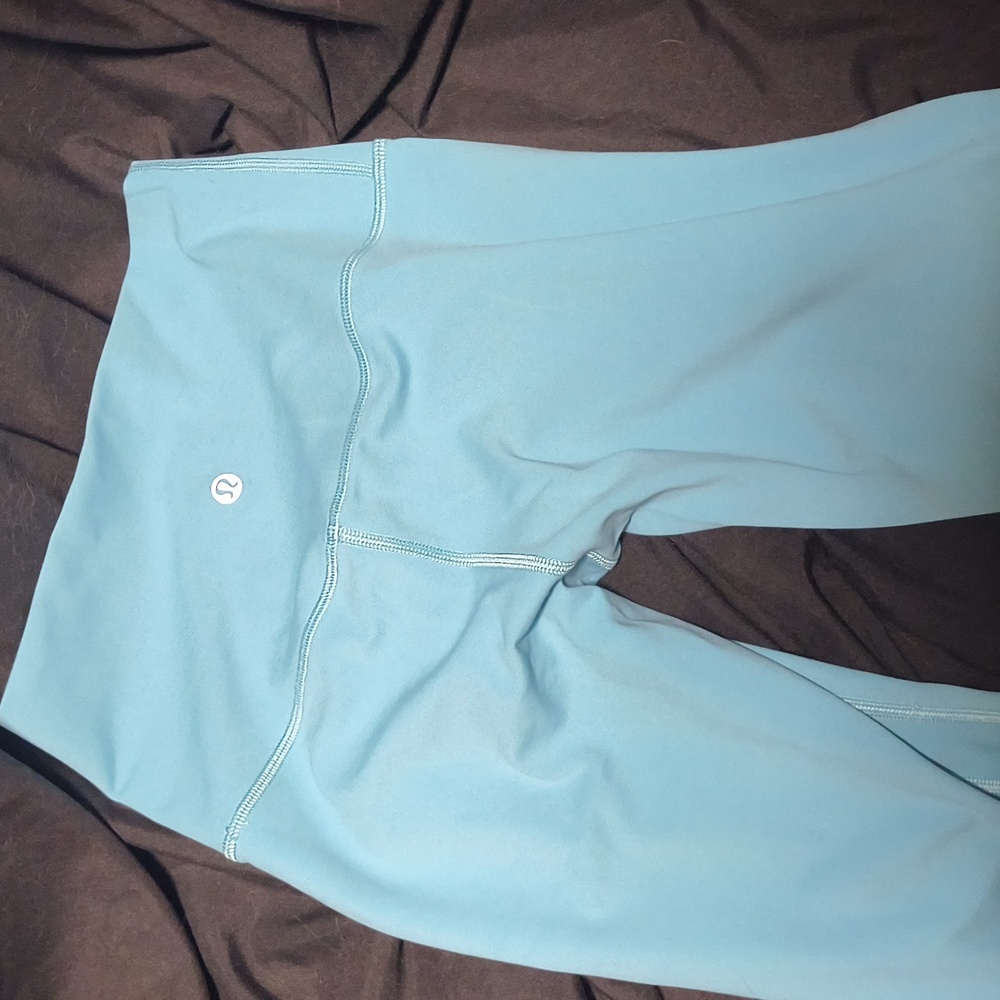 Lululemon Aqua Cropped Pants